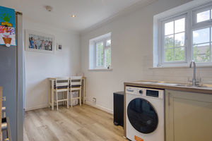 Kitchen/Breakfast Room- click for photo gallery